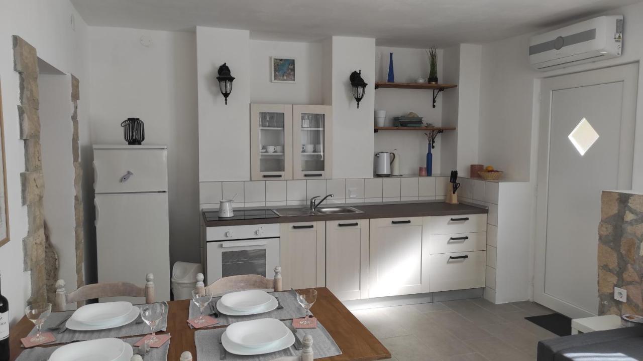 Apartment Loparina Nerezine Esterno foto
